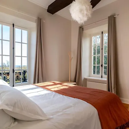 Domaine Mont-riant A Apartment *